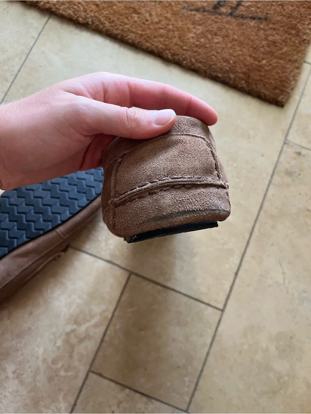 Minnetonka Brown Suede Moccasin Slippers with Leather Bow. Like new condition.